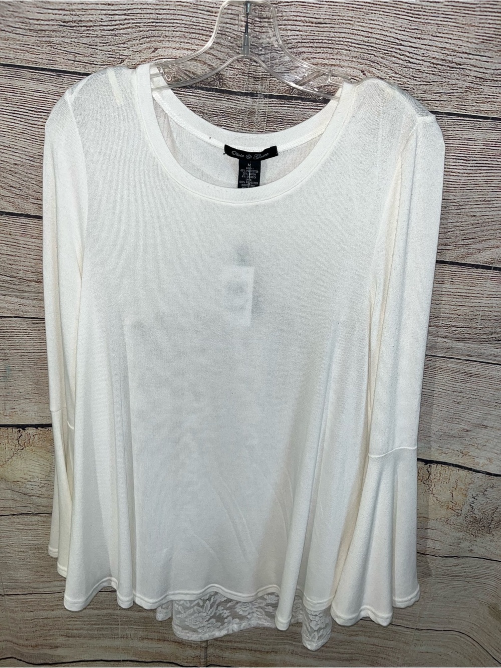 😍 Olivia & Grace Classic Ivory Long-Sleeve Blouse with Lace Hem size Medium